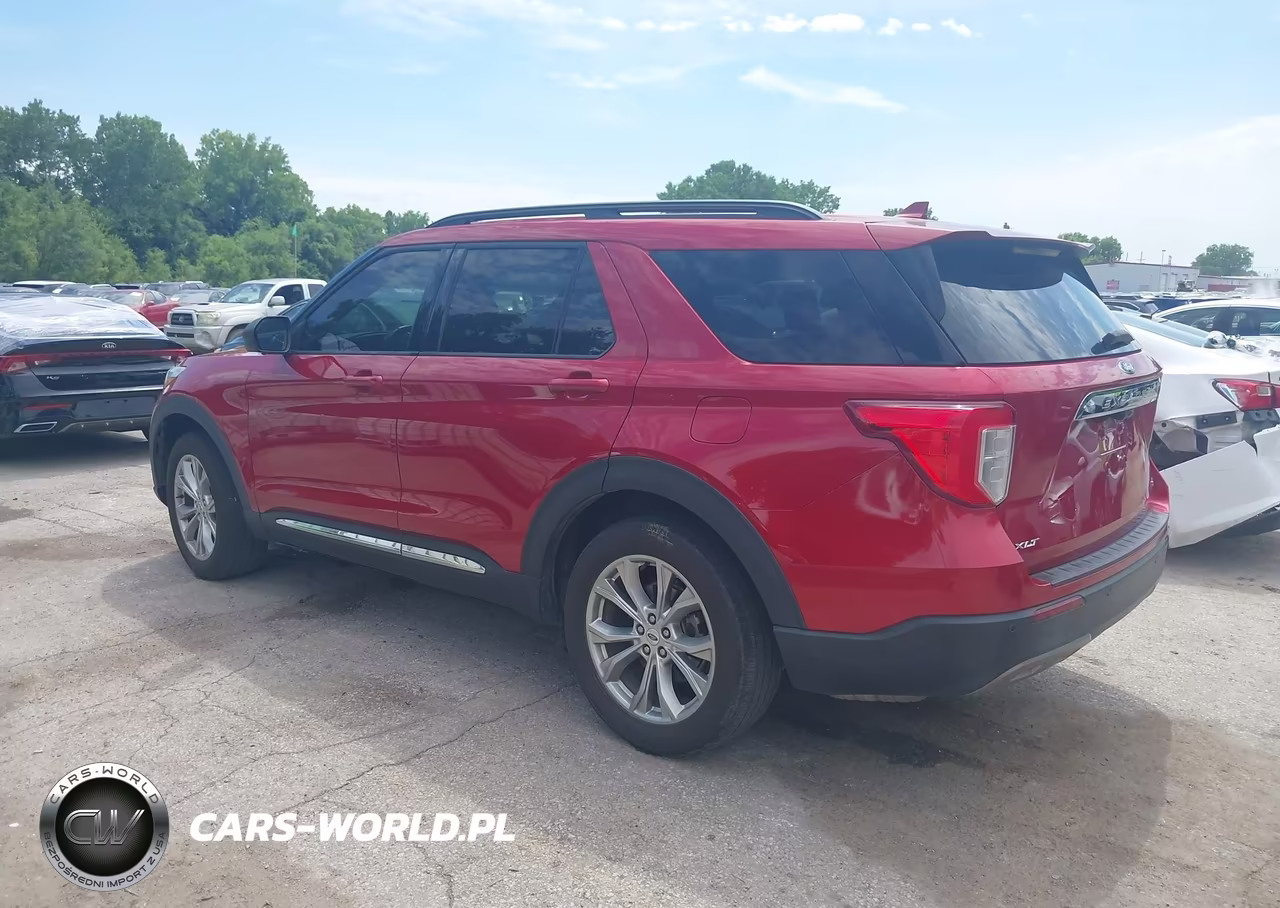 2020 Ford Explorer Xlt VIN:1FMSK8DH7LGA31013 - 3