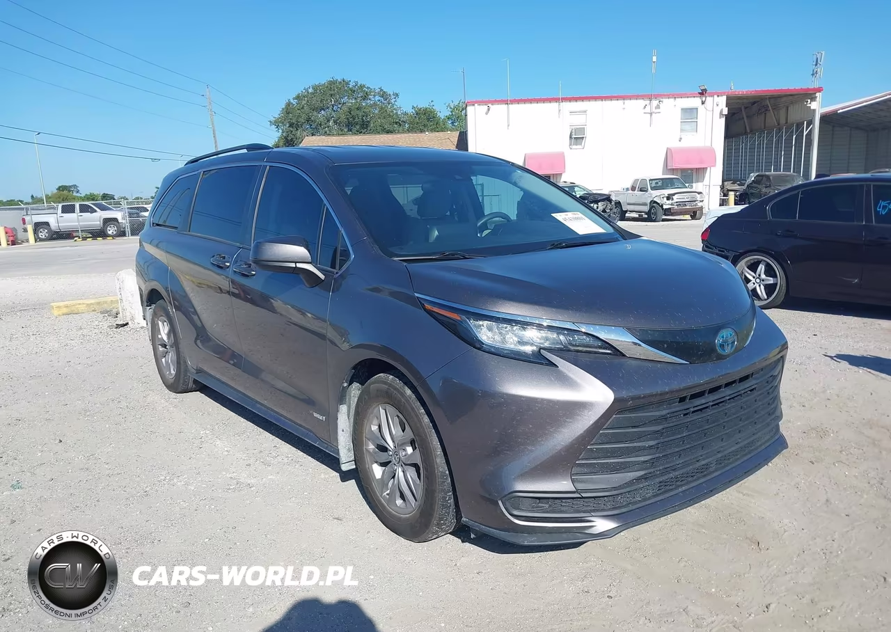 2021 Toyota Sienna Le