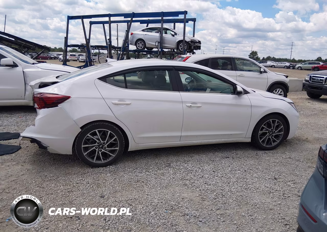 2020 Hyundai Elantra Limited VIN:5NPD84LFXLH526113 - 13