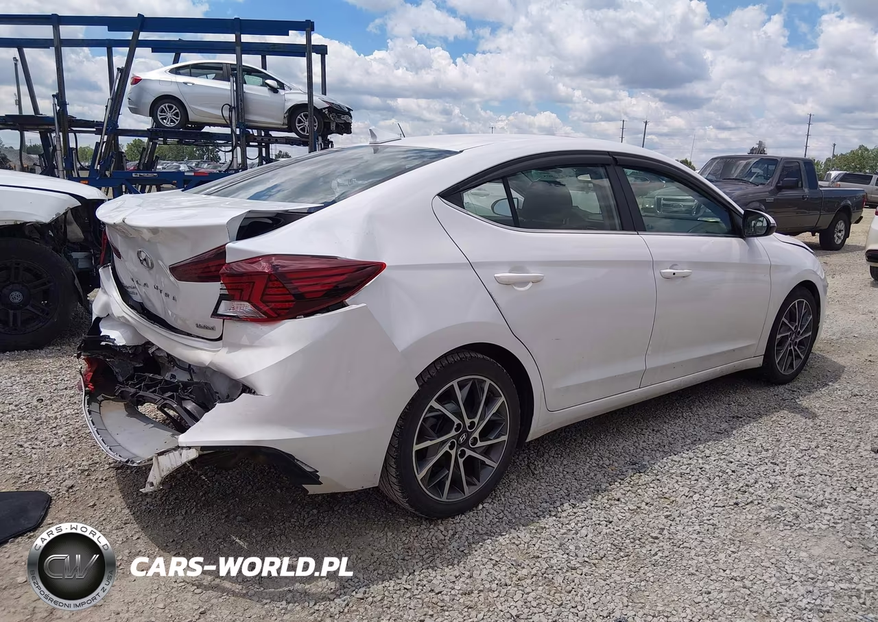 2020 Hyundai Elantra Limited VIN:5NPD84LFXLH526113 - 4