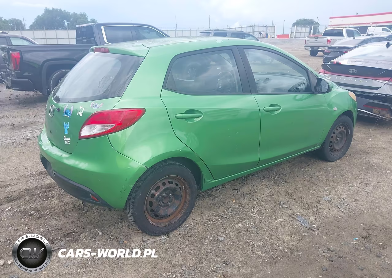 2011 Mazda Mazda2 Sport VIN:JM1DE1HY3B0103192 - 4