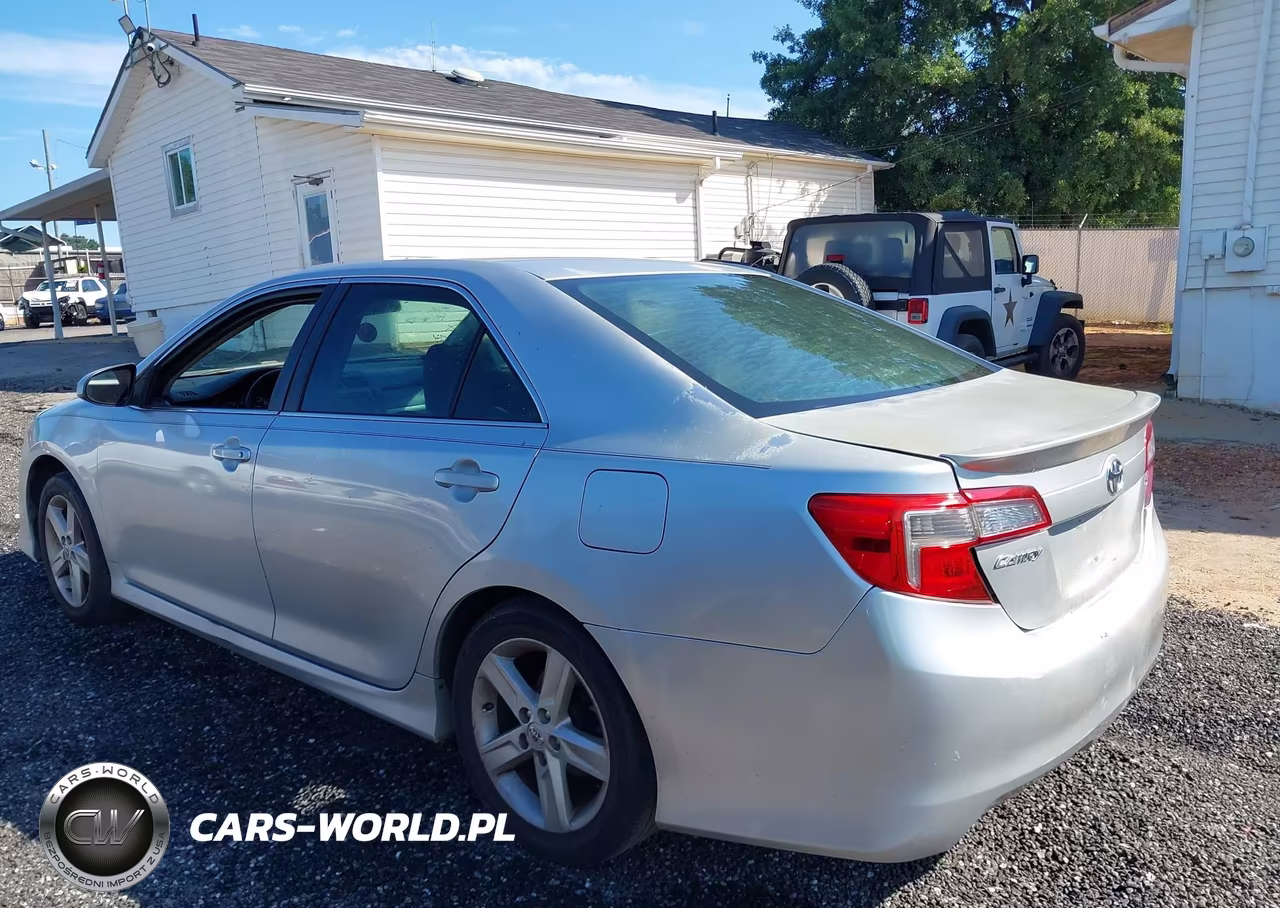 2013 Toyota Camry Se VIN:4T1BF1FK8DU704205 - 3