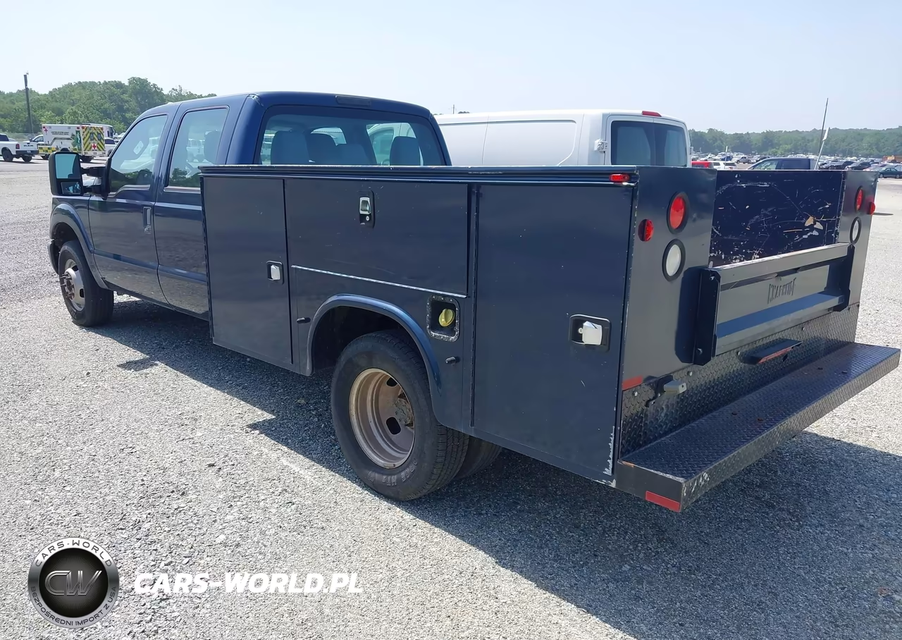 2015 Ford F-350 Chassis Lariat-Xl-Xlt VIN:1FD8W3G60FEA84065 - 3