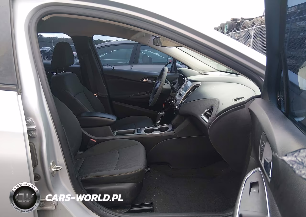 2018 Chevrolet Cruze Ls Auto VIN:1G1BC5SM0J7208197 - 5