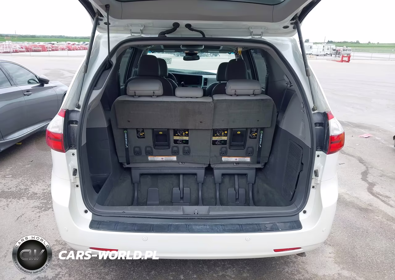 2017 Toyota Sienna Xle 7 Passenger VIN:5TDDZ3DC0HS167643 - 17