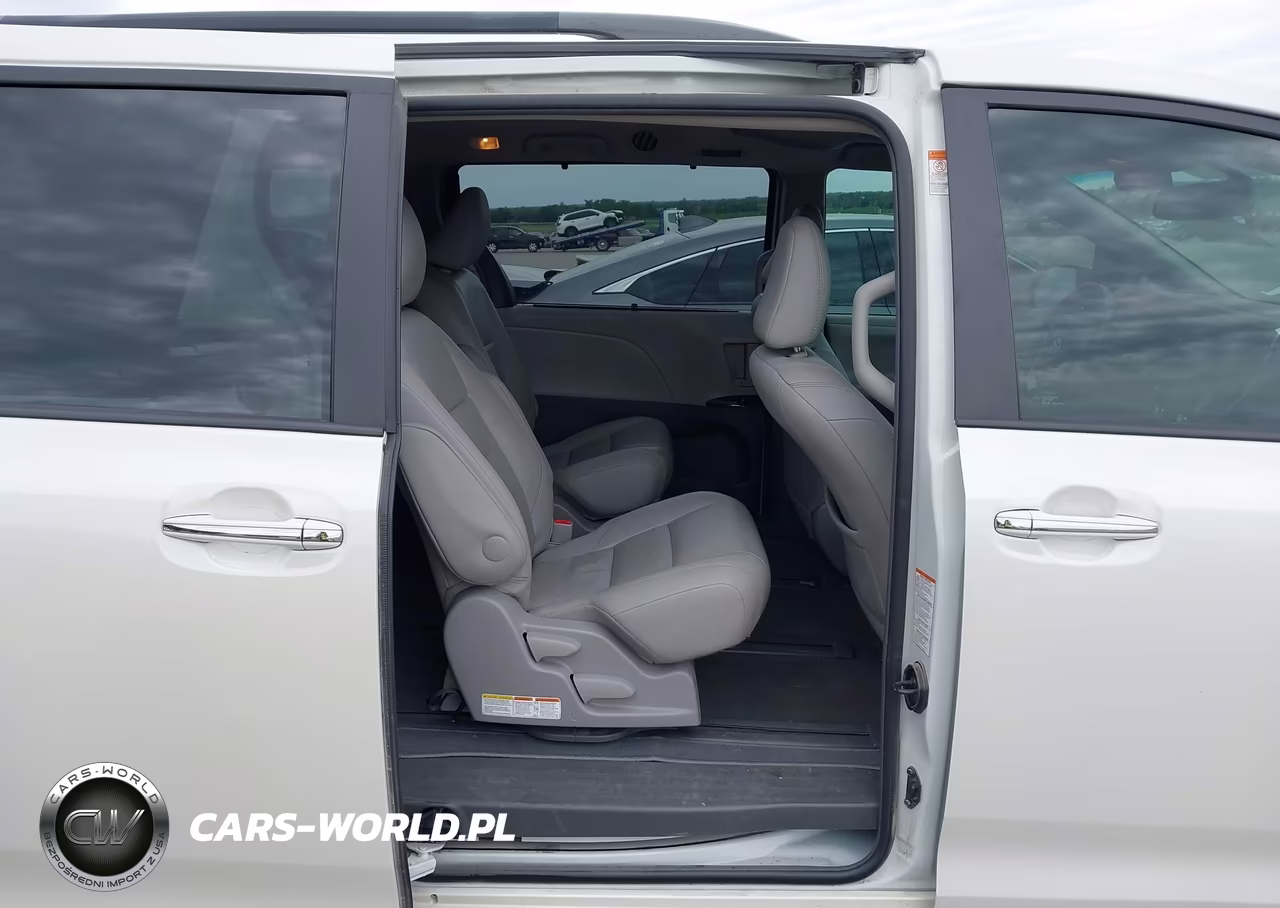 2017 Toyota Sienna Xle 7 Passenger VIN:5TDDZ3DC0HS167643 - 8