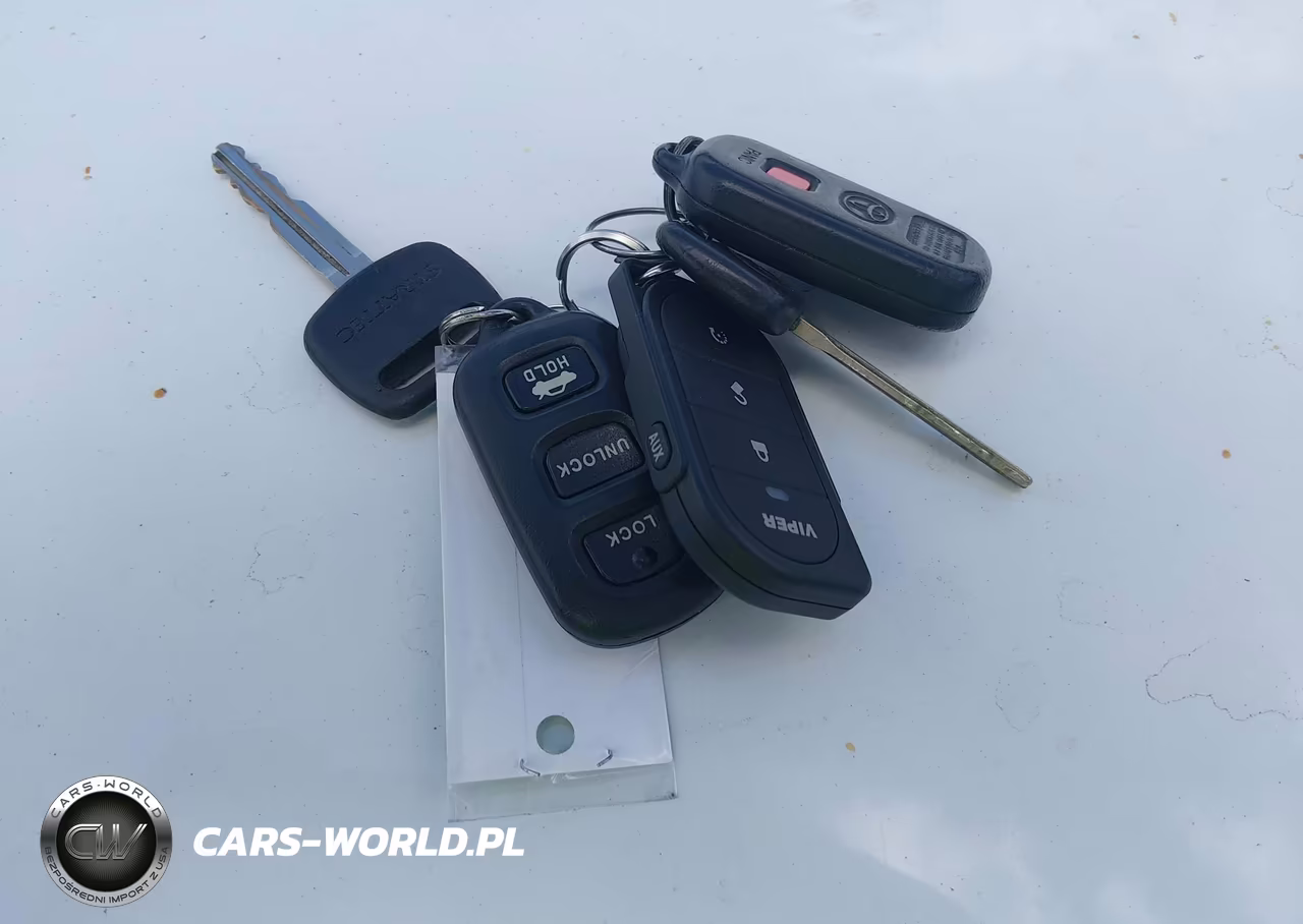 2004 Toyota Camry Le VIN:4T1BE32K84U349413 - 11