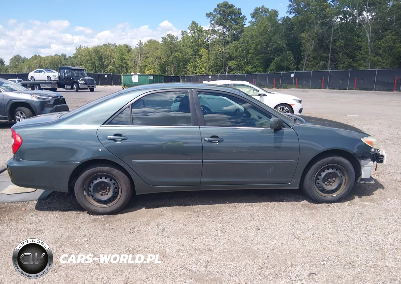 2004 Toyota Camry Le VIN:4T1BE32K84U349413 - 14