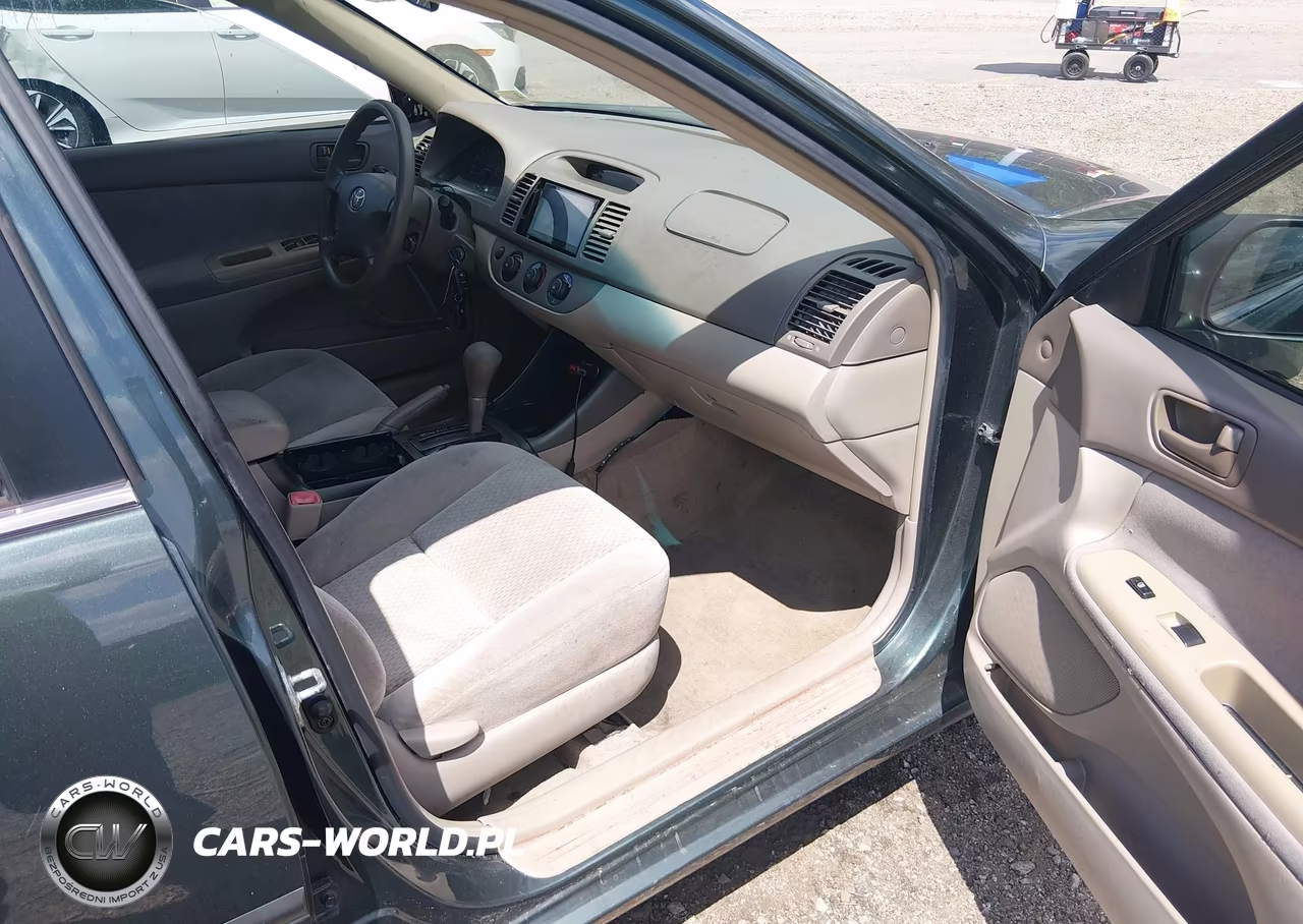 2004 Toyota Camry Le VIN:4T1BE32K84U349413 - 5