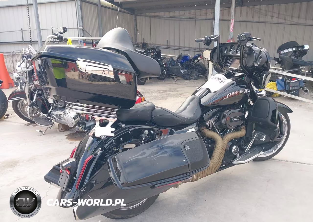 2015 Harley-Davidson Flhxse Cvo Street Glide VIN:1HD1PXN17FB962317 - 4