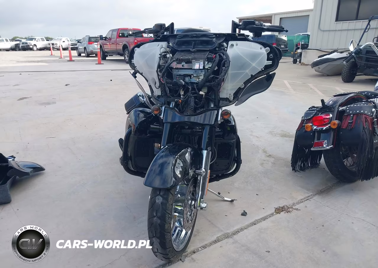 2015 Harley-Davidson Flhxse Cvo Street Glide VIN:1HD1PXN17FB962317 - 5