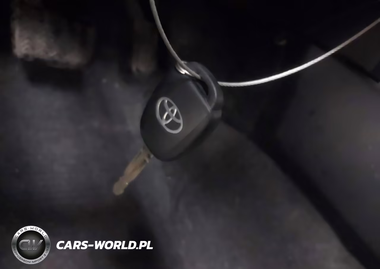 2018 Toyota Rav4 Le VIN:JTMBFREV5JJ717747 - 11