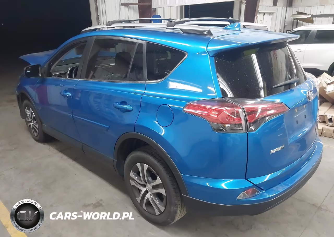 2018 Toyota Rav4 Le VIN:JTMBFREV5JJ717747 - 3