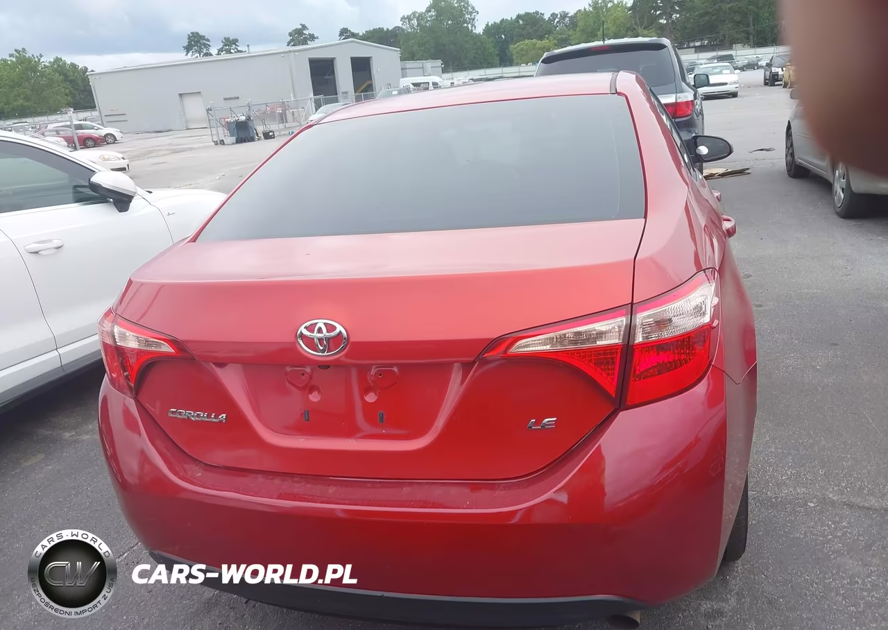 2018 Toyota Corolla Le VIN:5YFBURHE6JP826215 - 15