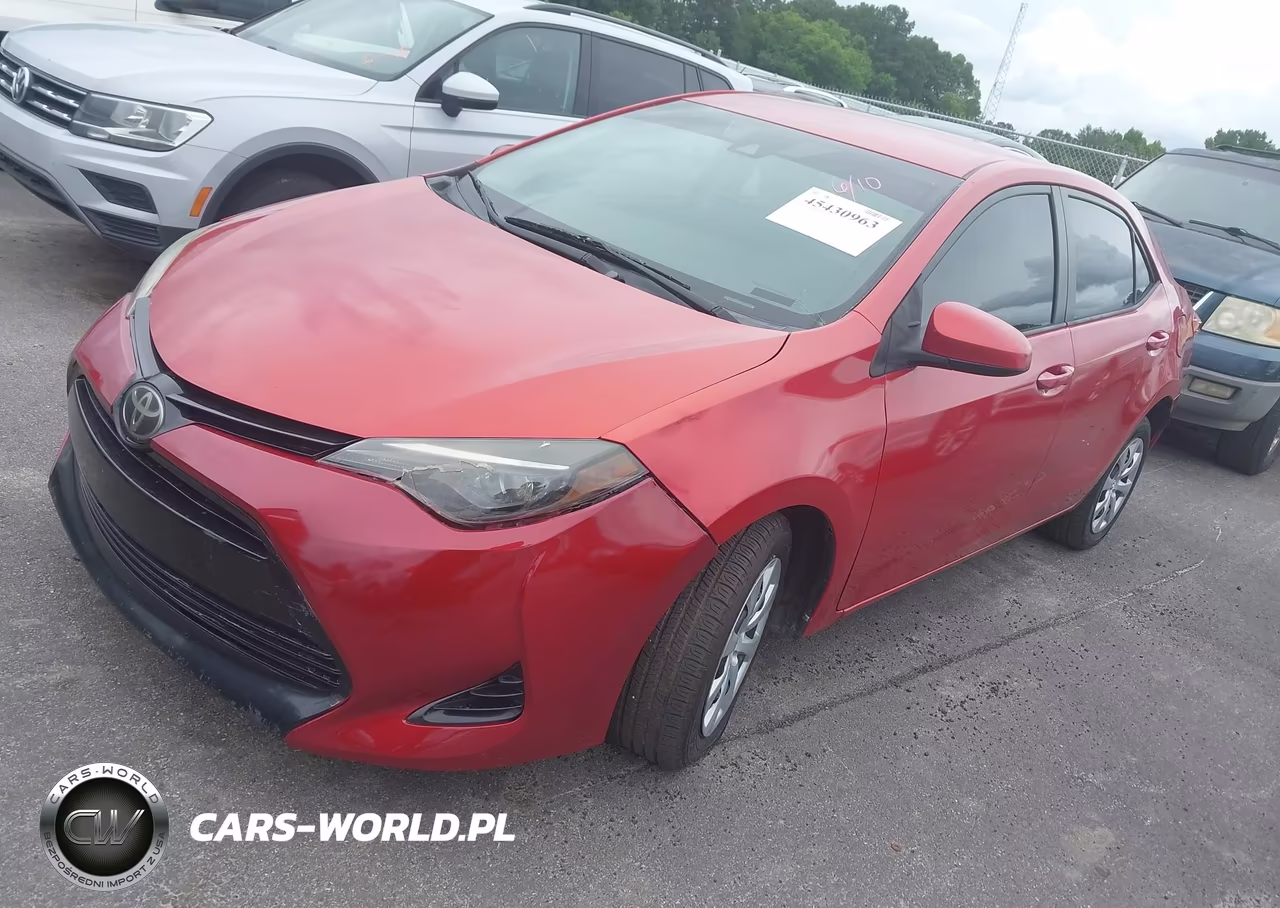 2018 Toyota Corolla Le VIN:5YFBURHE6JP826215 - 2