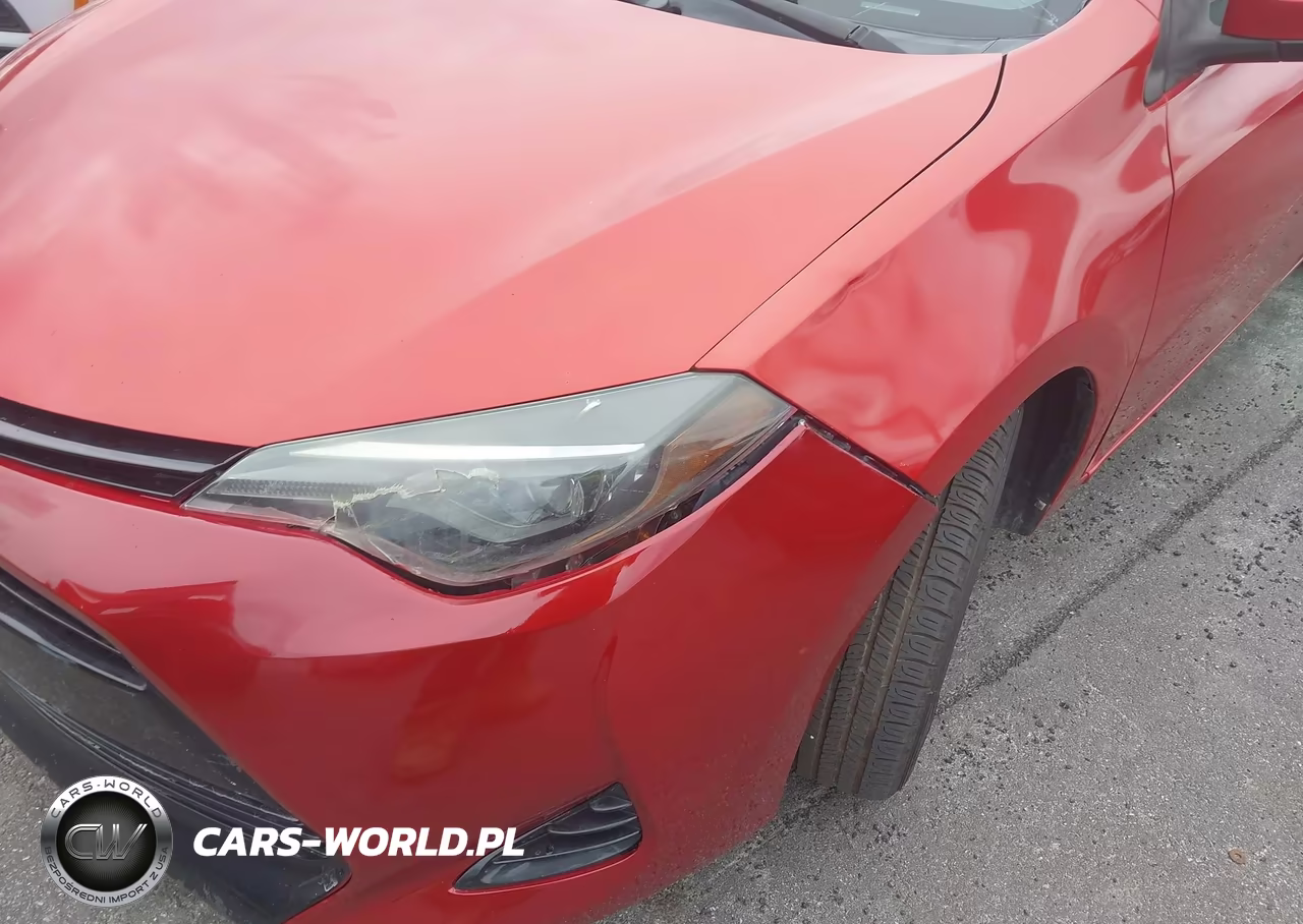 2018 Toyota Corolla Le VIN:5YFBURHE6JP826215 - 6