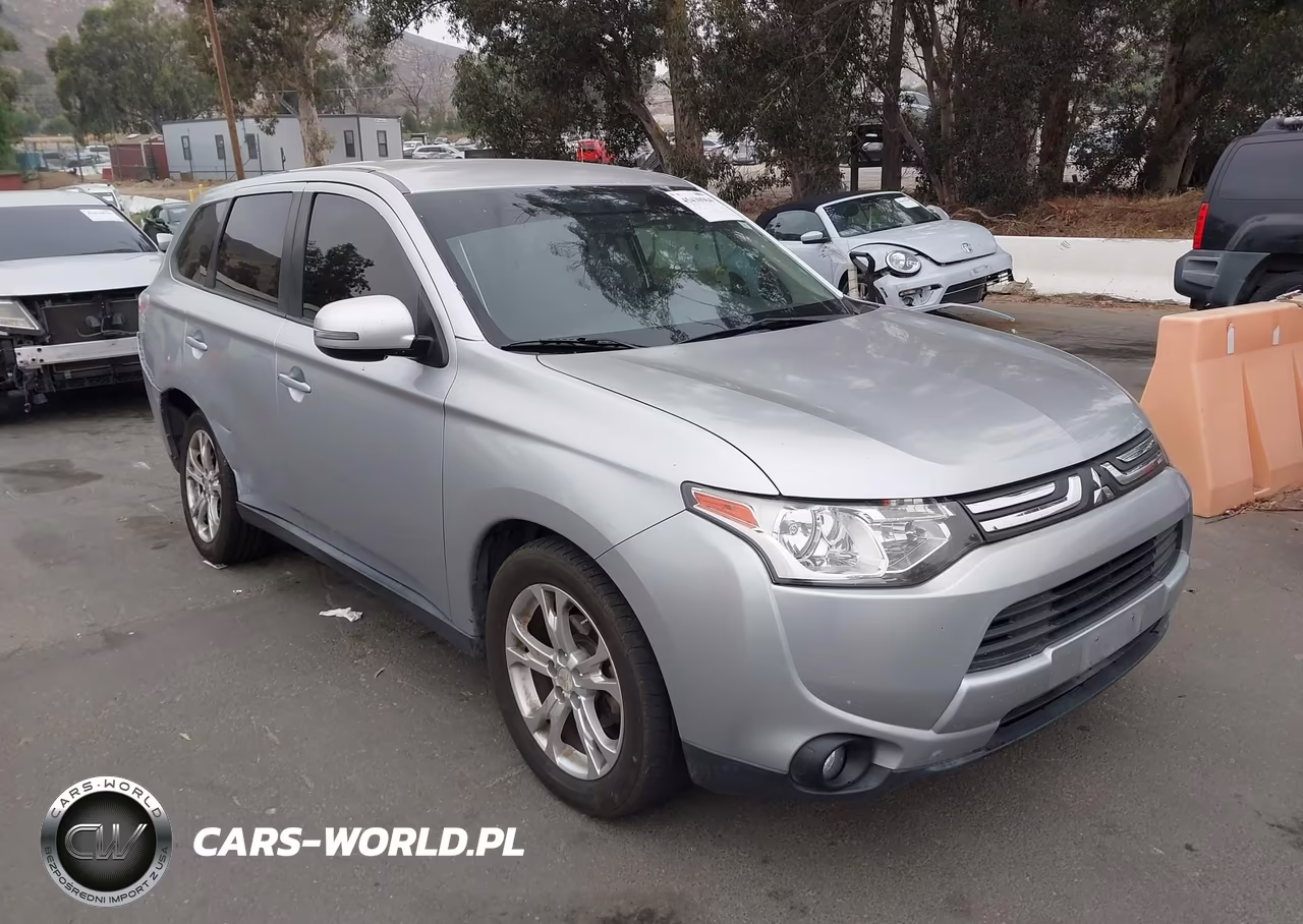 2014 Mitsubishi Outlander Se – zdjęcie 1 z 12