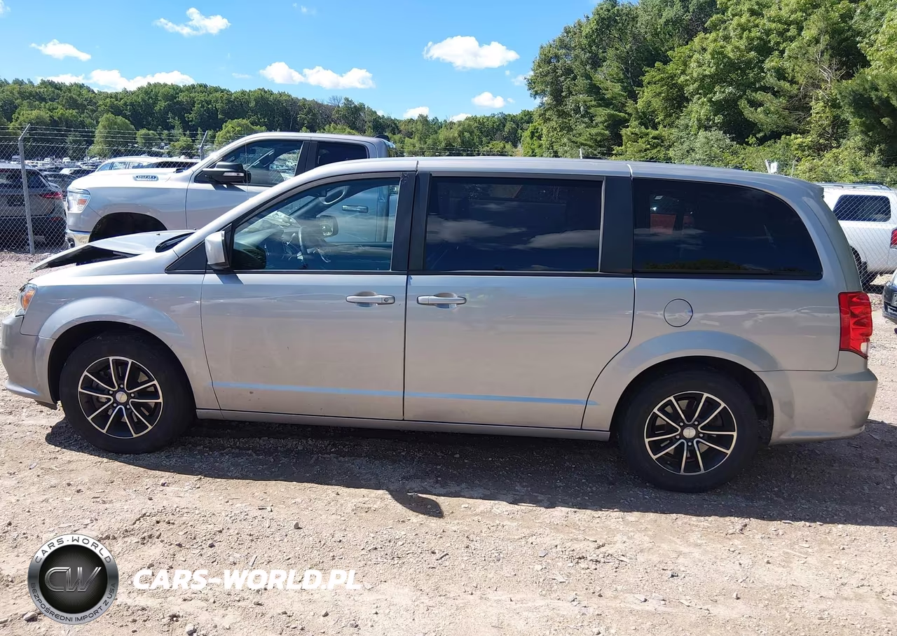 2019 Dodge Grand Caravan Sxt VIN:2C4RDGCG9KR552893 - 14