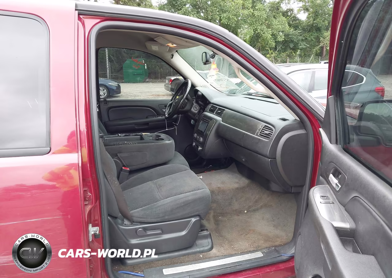 2007 Chevrolet Tahoe Ls VIN:1GNFC13067J133957 - 5