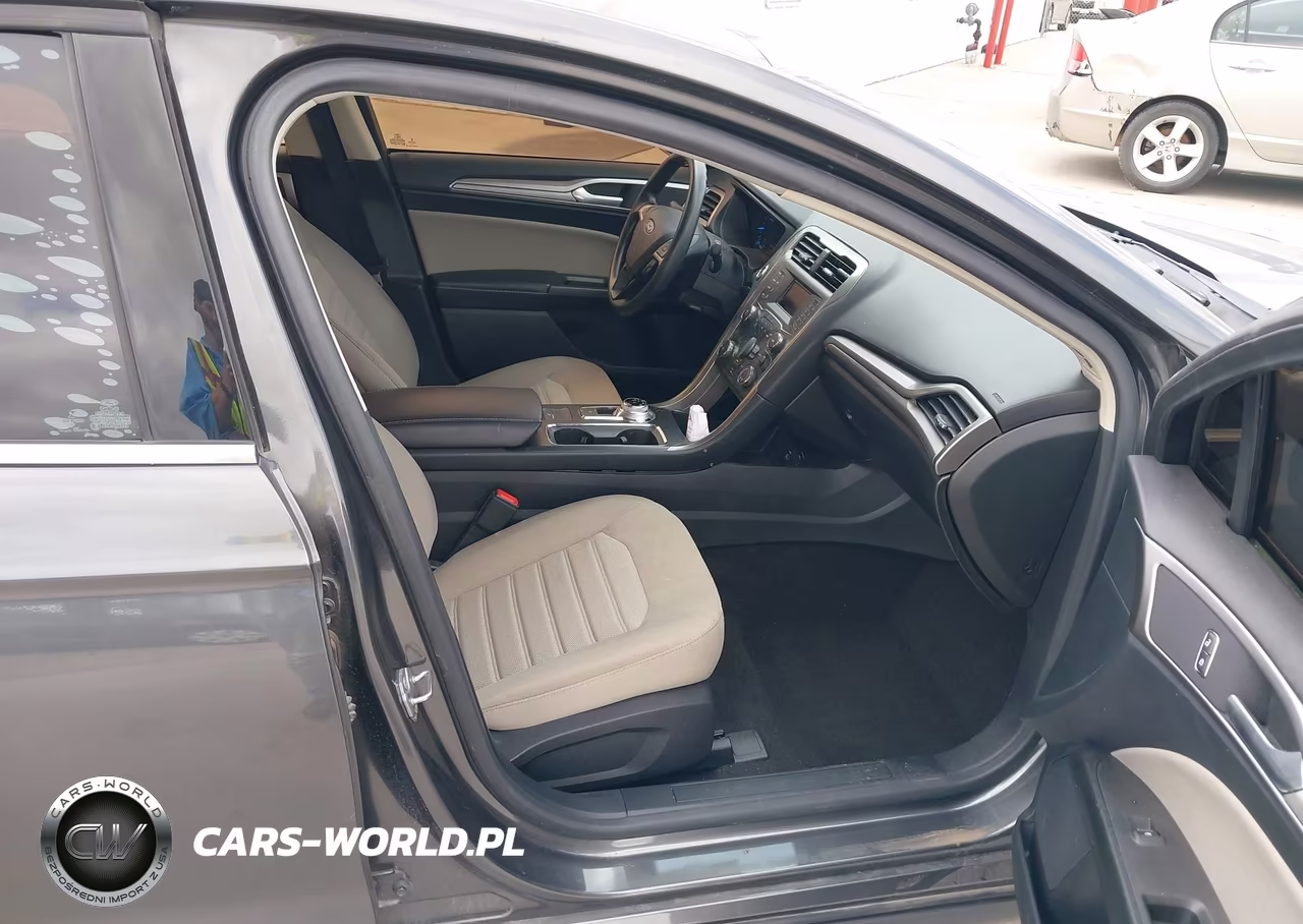 2019 Ford Fusion S VIN:3FA6P0G72KR274009 - 5