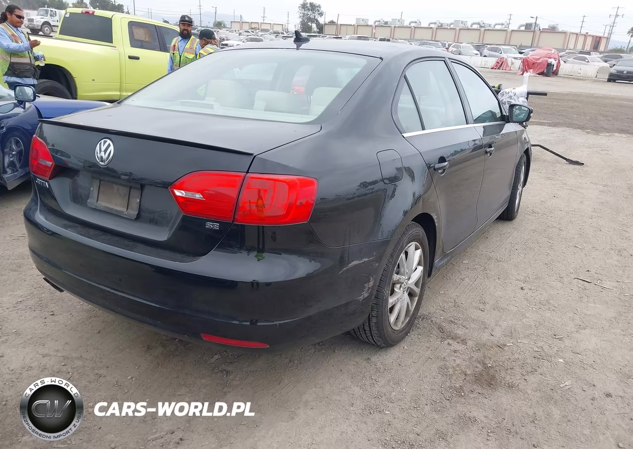 2014 Volkswagen Jetta 1.8T Se VIN:3VWD17AJ9EM390046 - 4