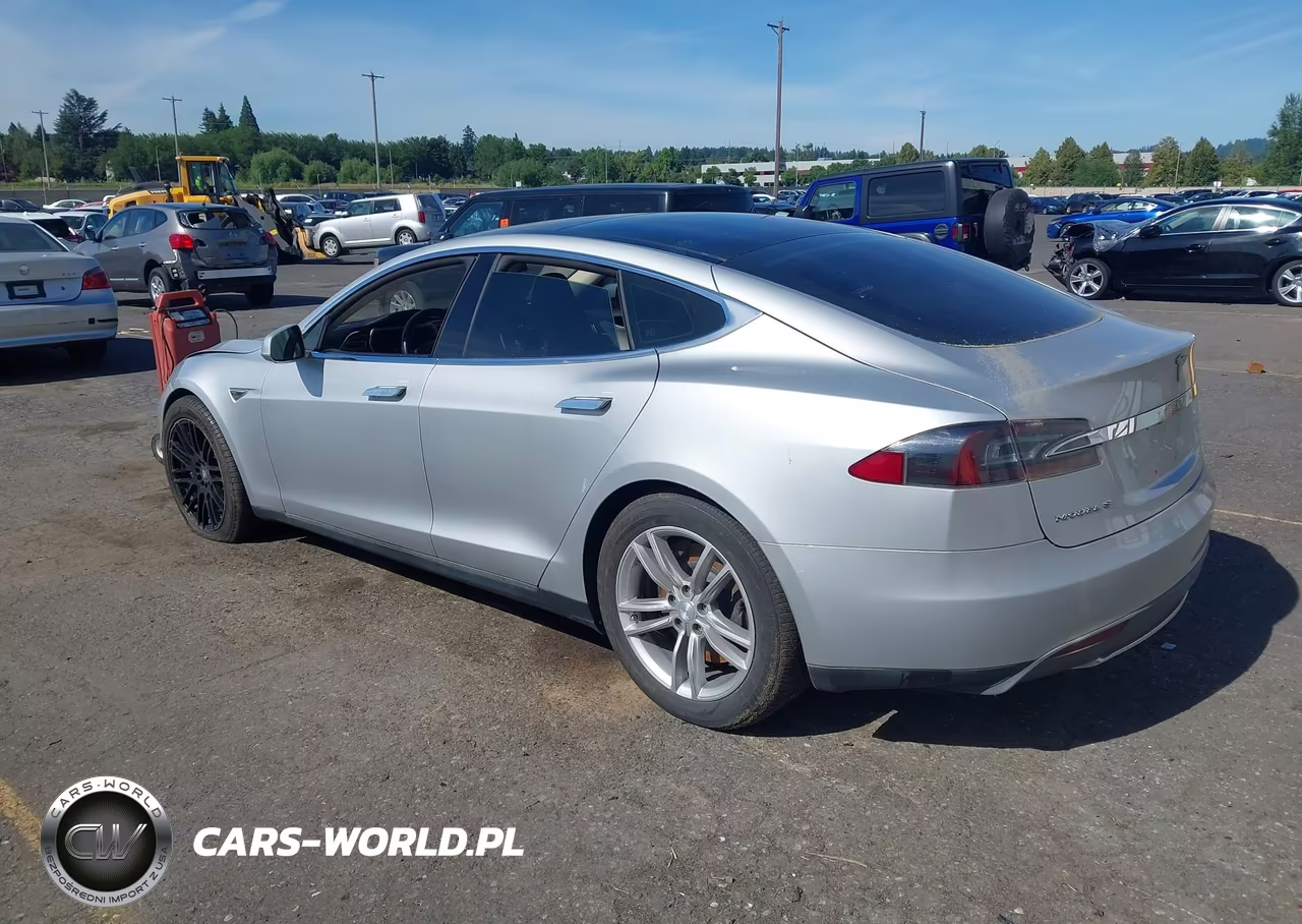 2013 Tesla Model S VIN:5YJSA1CN1DFP26170 - 3