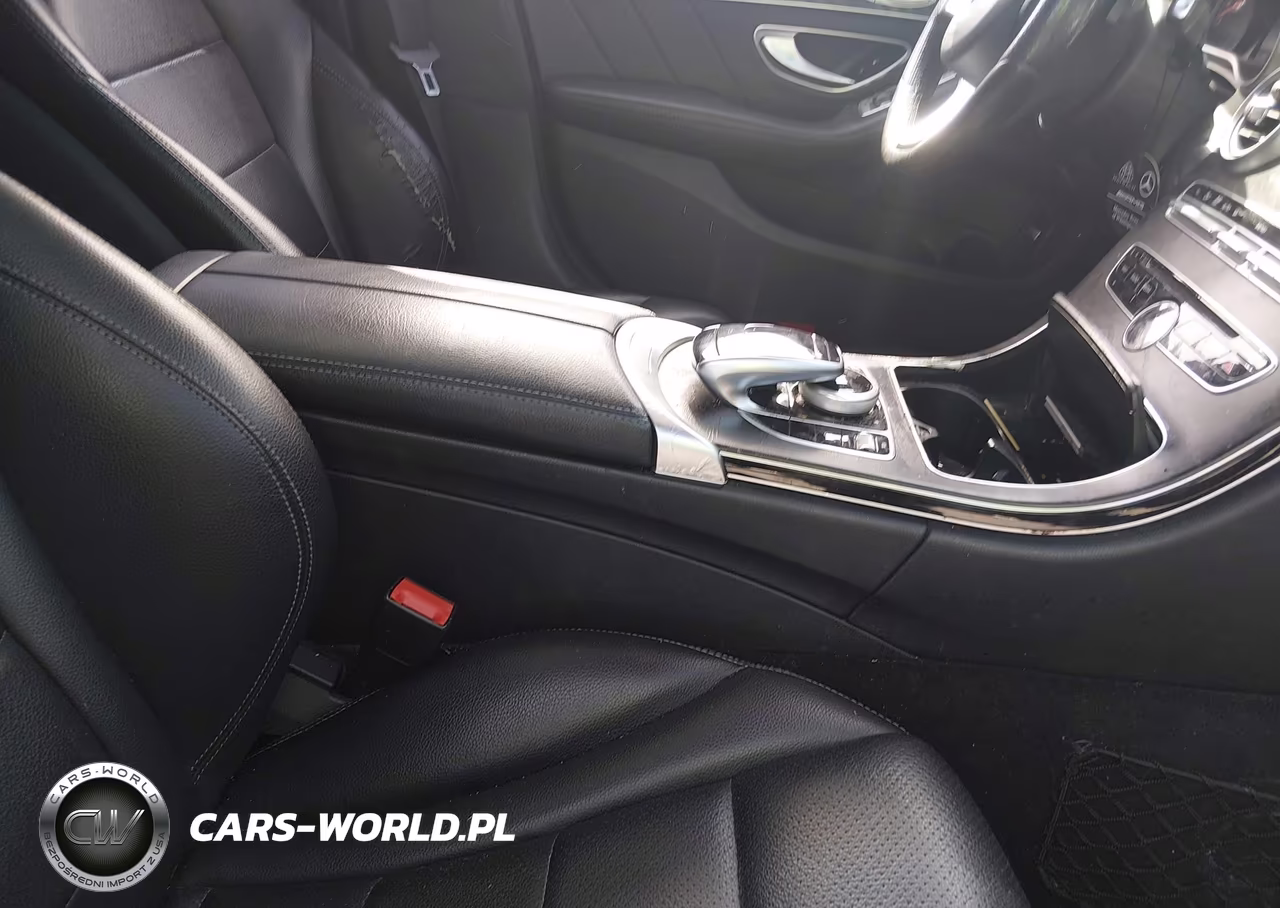 2016 Mercedes-Benz C 300 Sport 4Matic VIN:55SWF4KB0GU101886 - 5