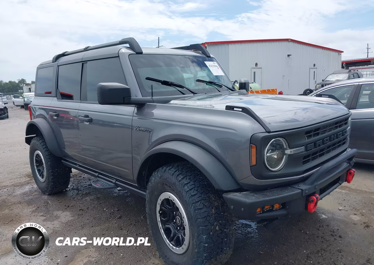 2022 Ford Bronco Black Diamond – zdjęcie 1 z 11