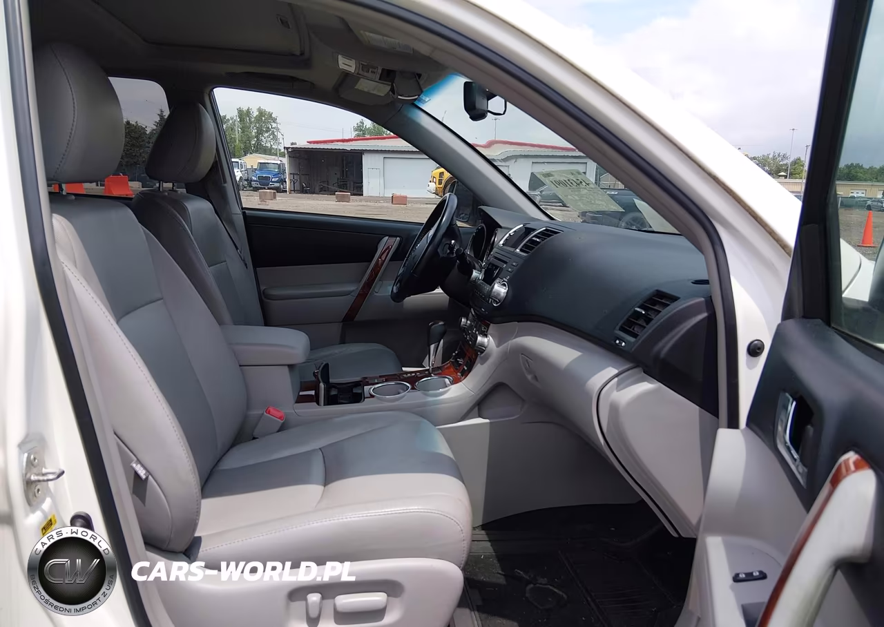 2011 Toyota Highlander Limited V6 VIN:5TDYK3EH3BS033586 - 5