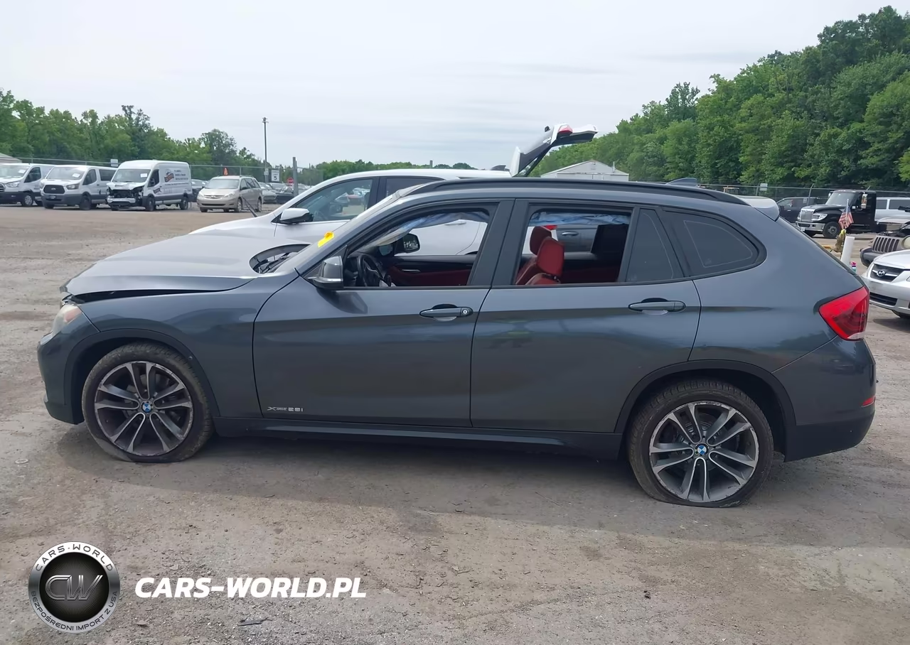 2013 BMW X1 xDrive28I VIN:WBAVL1C51DVR87708 - 13