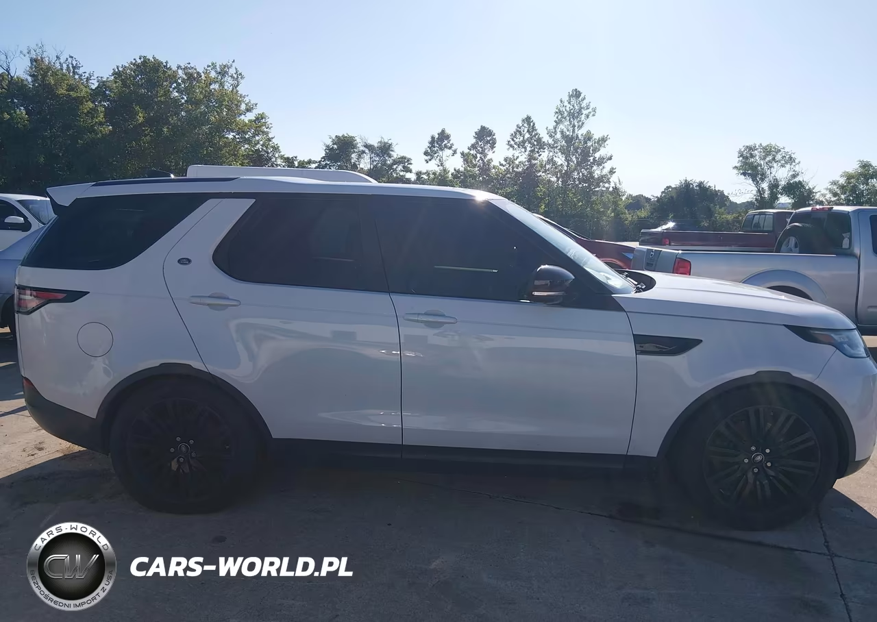 2017 Land Rover Discovery Hse VIN:SALRRBBV1HA041317 - 14