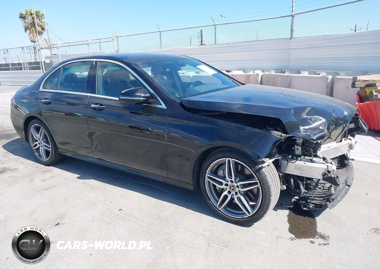2019 Mercedes-Benz E 300 – zdjęcie 1 z 19