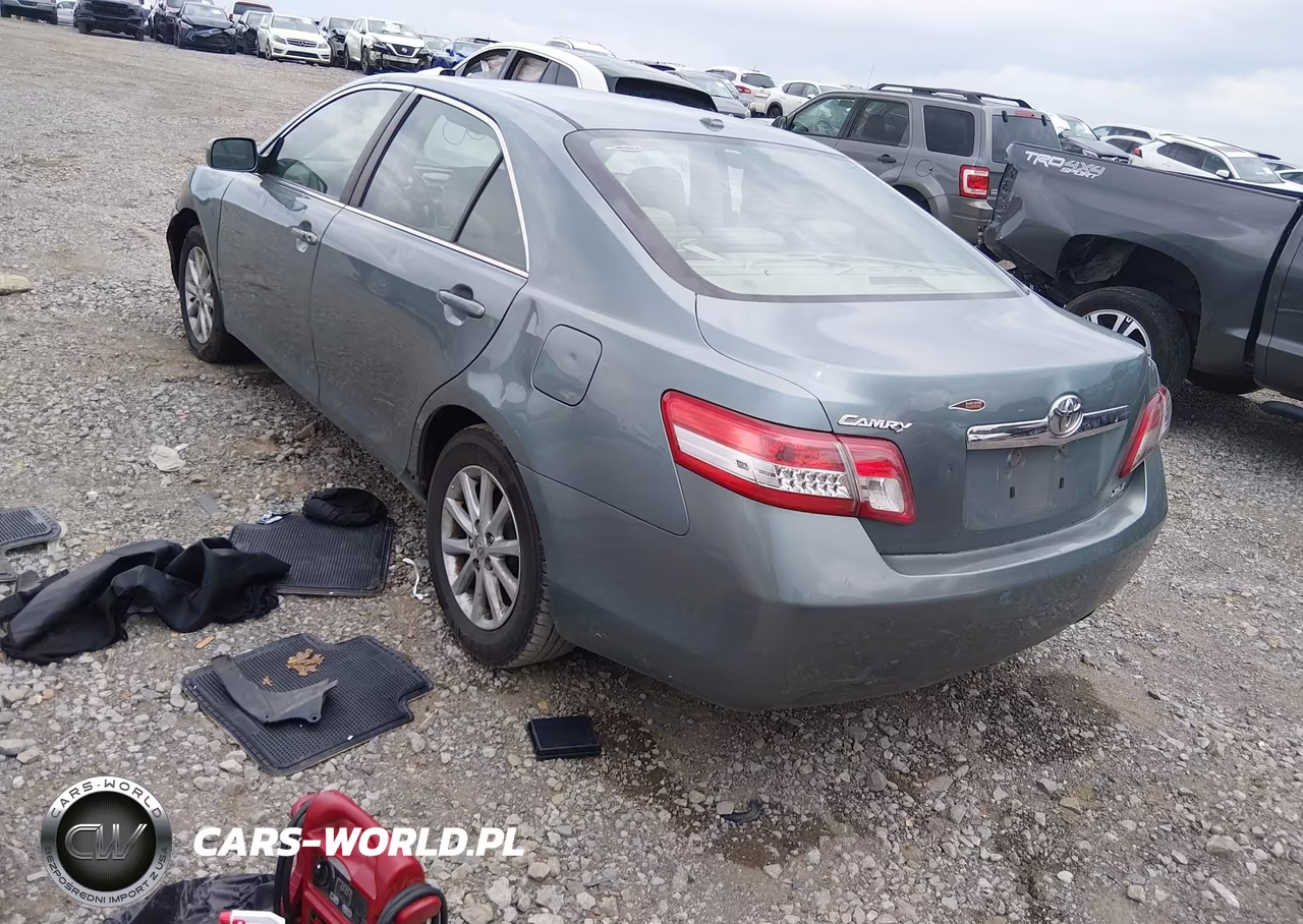 2010 Toyota Camry Xle VIN:4T1BF3EKXAU562870 - 3