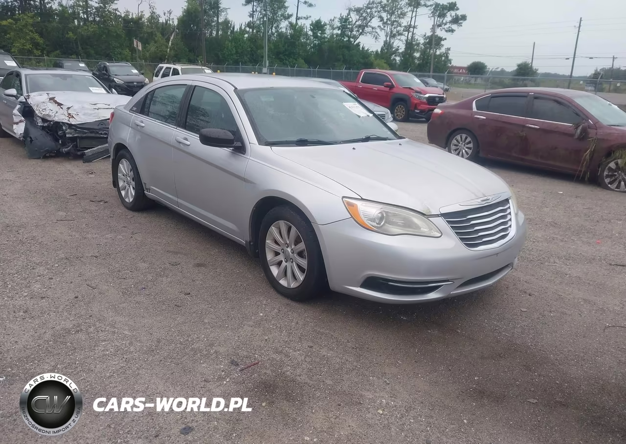 2011 Chrysler 200 Touring – zdjęcie 1 z 11