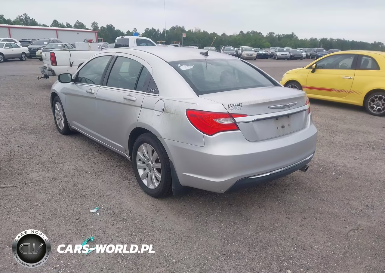 2011 Chrysler 200 Touring VIN:1C3BC1FB9BN569230 - 3