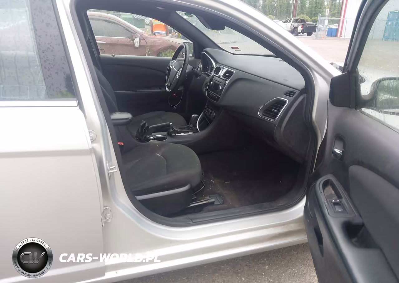 2011 Chrysler 200 Touring VIN:1C3BC1FB9BN569230 - 5