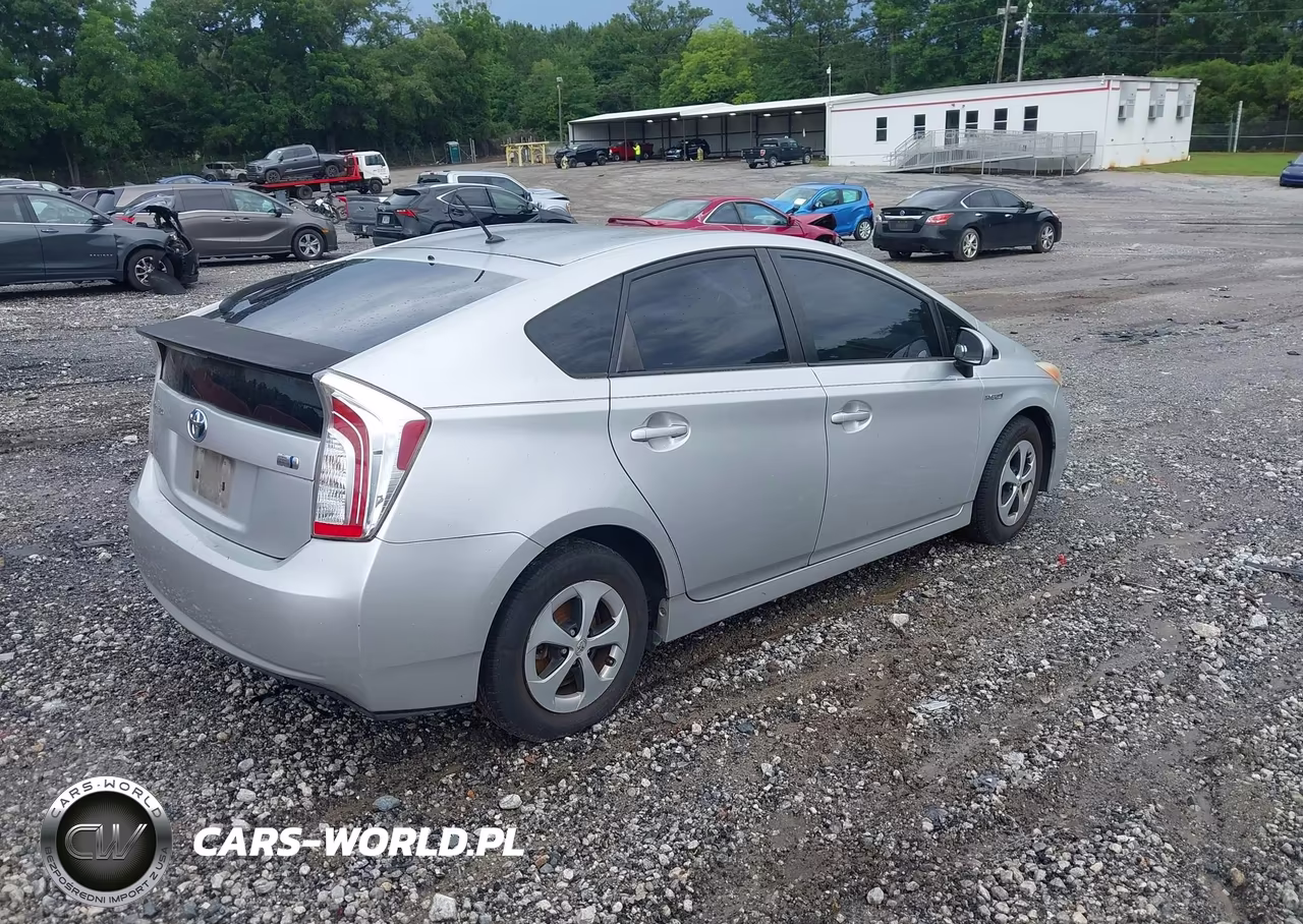 2013 Toyota Prius Two VIN:JTDKN3DU0D5578648 - 4