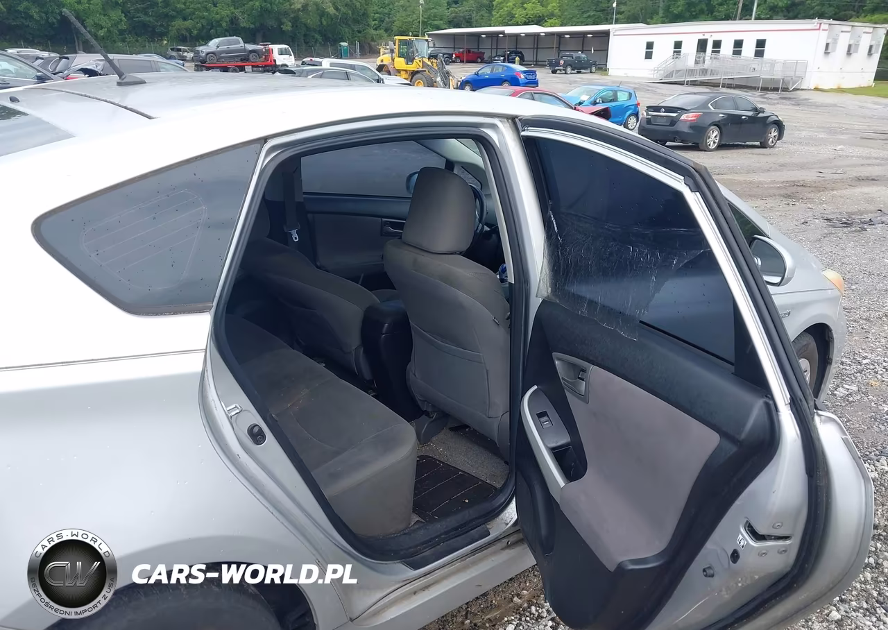 2013 Toyota Prius Two VIN:JTDKN3DU0D5578648 - 8