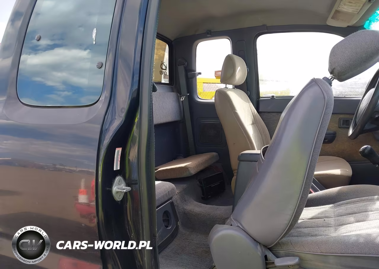 1998 Toyota Tacoma Base V6 VIN:4TAWN72N8WZ060511 - 8