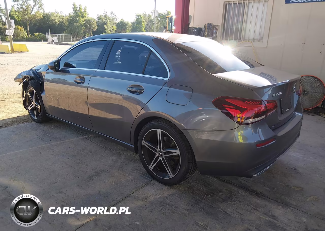 2019 Mercedes-Benz A 220 VIN:WDD3G4EB5KW020390 - 3