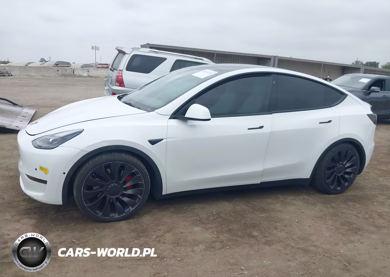 2021 Tesla Model Y VIN:5YJYGDEF4MF211647 - 14
