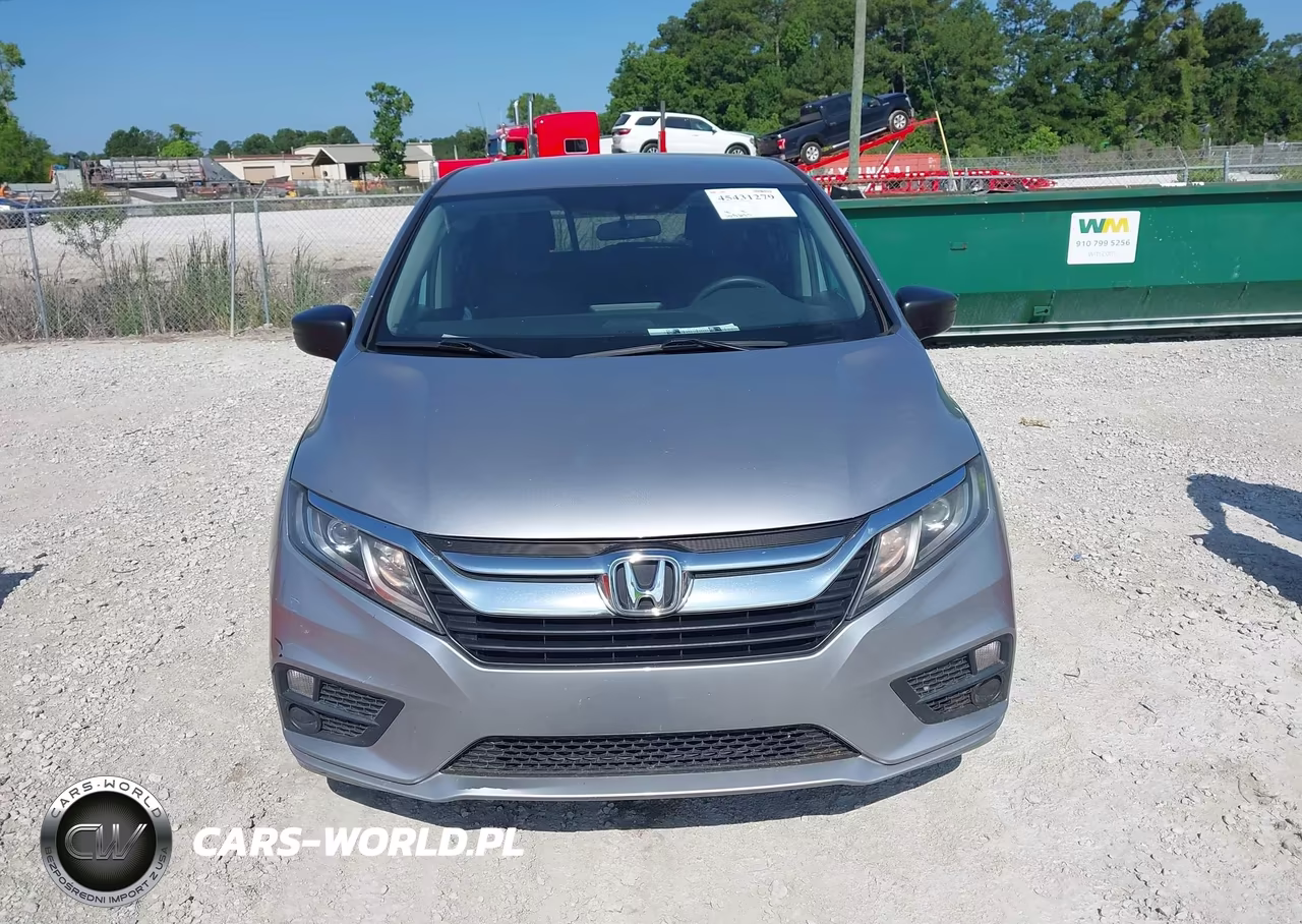 2018 Honda Odyssey Lx VIN:5FNRL6H2XJB105901 - 12