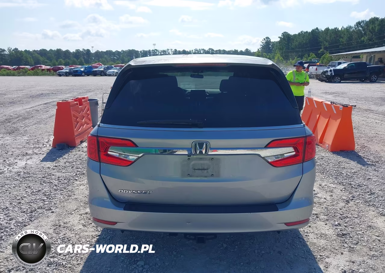 2018 Honda Odyssey Lx VIN:5FNRL6H2XJB105901 - 16