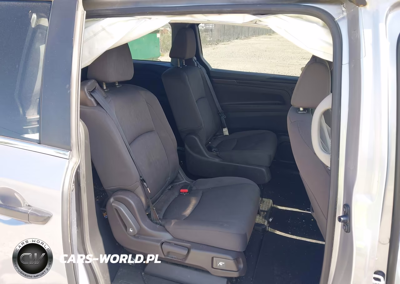 2018 Honda Odyssey Lx VIN:5FNRL6H2XJB105901 - 8