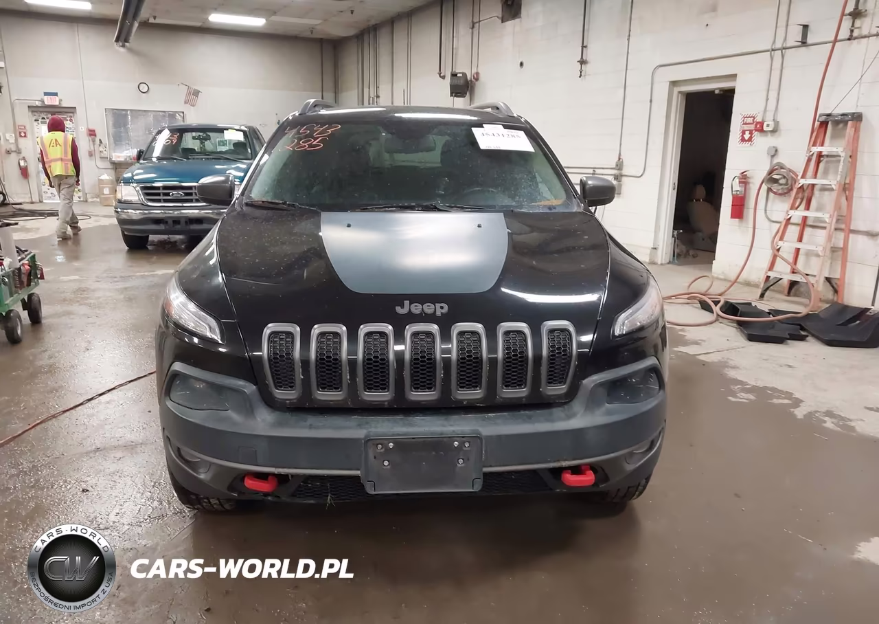 2015 Jeep Cherokee Trailhawk VIN:1C4PJMBS8FW728091 - 12