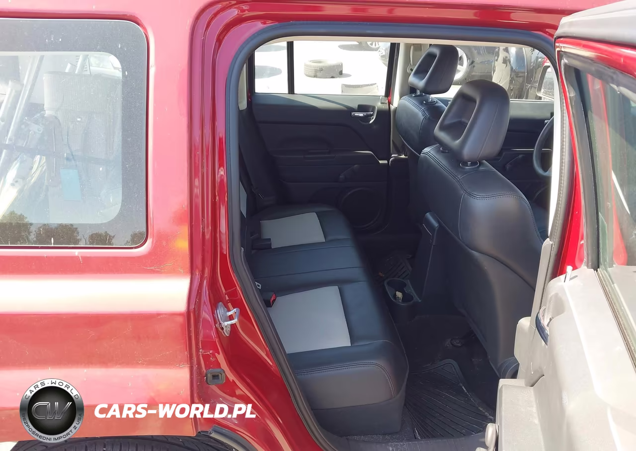 2008 Jeep Patriot Sport VIN:1J8FT28W08D706226 - 8
