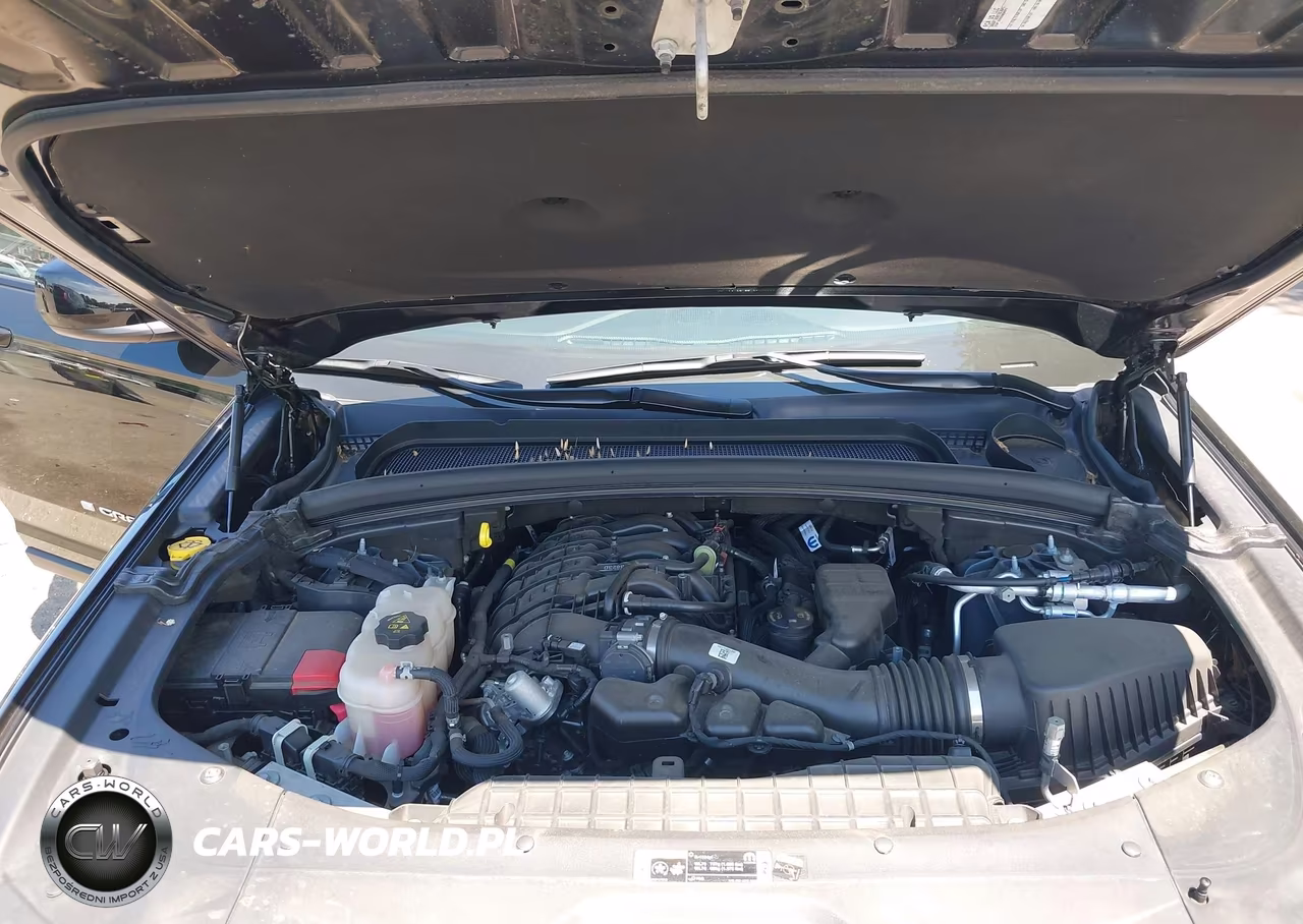 2025 Jeep Grand Cherokee L Laredo X 4X4 VIN:1C4RJKAGXS8646615 - 10