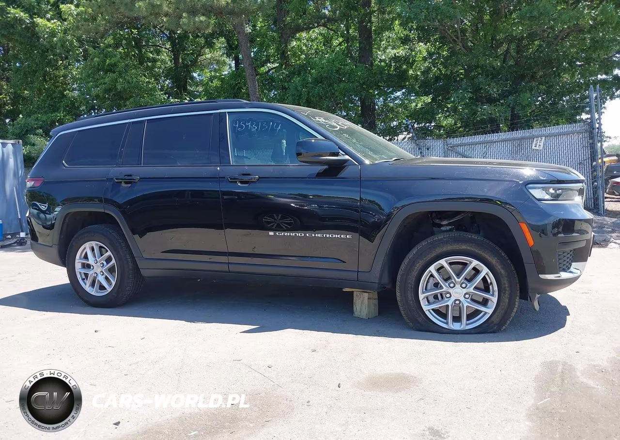 2025 Jeep Grand Cherokee L Laredo X 4X4 VIN:1C4RJKAGXS8646615 - 13