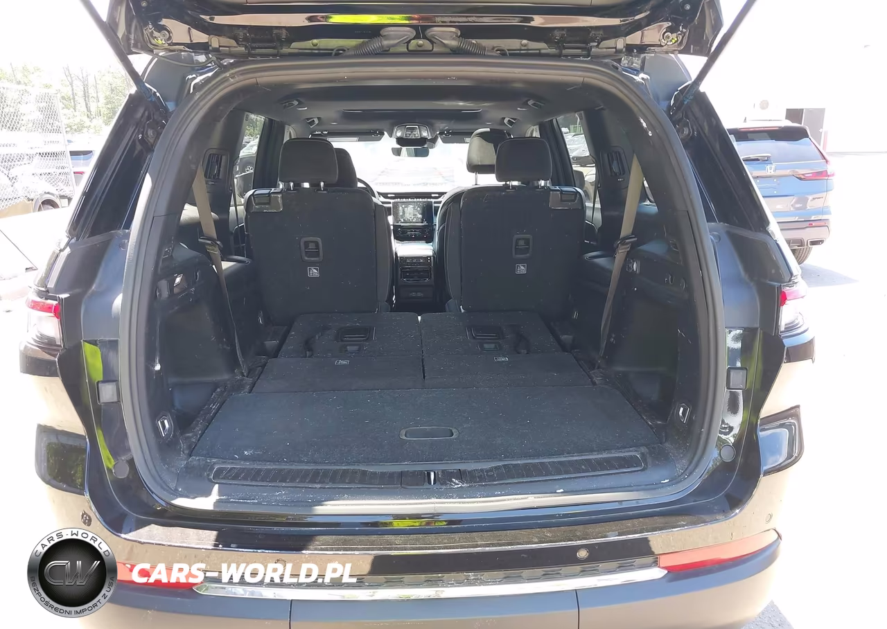 2025 Jeep Grand Cherokee L Laredo X 4X4 VIN:1C4RJKAGXS8646615 - 17