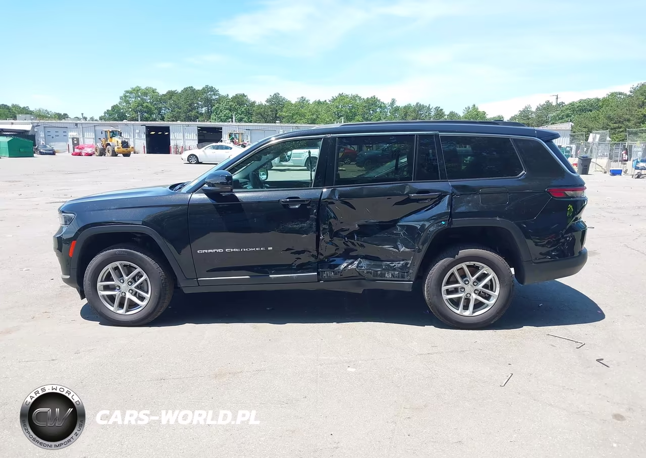 2025 Jeep Grand Cherokee L Laredo X 4X4 VIN:1C4RJKAGXS8646615 - 6